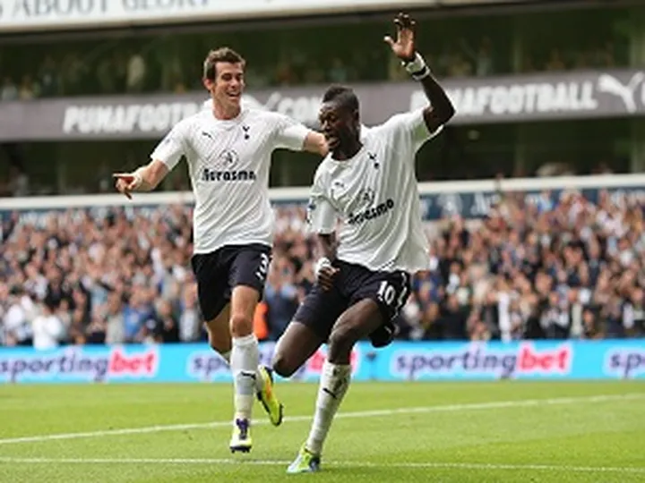 Adebayor, Defoe lead Spurs attack