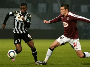 Angers earn late point against Bordeaux