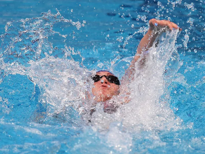 Simmonds, Franklin into 200m back semis