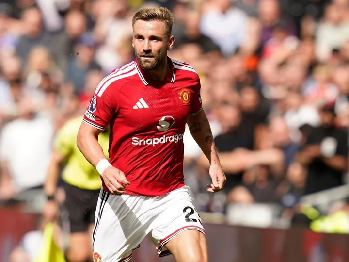 How long? Carrick issues Shaw injury update ahead of Manchester derby