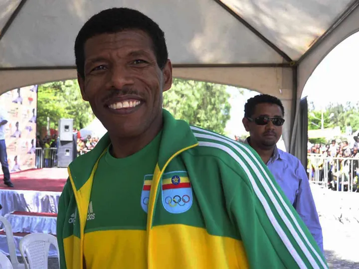 Gebrselassie to race Manchester twice