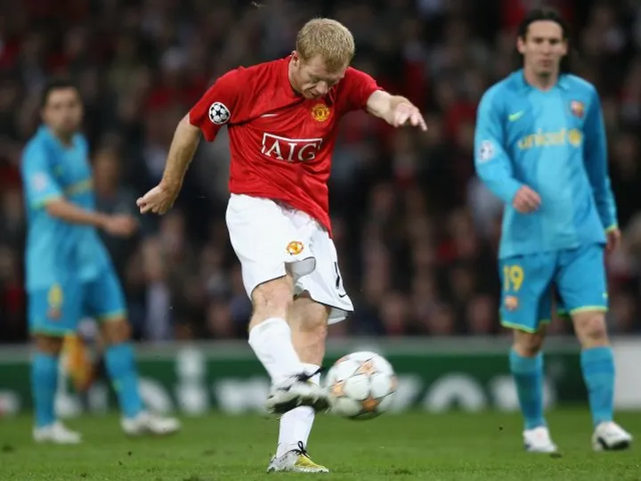 OTD: Scholes strike knocks out Barcelona