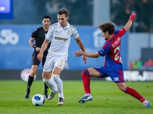 'We cried together' - Leeds transfer target to leave current club this summer