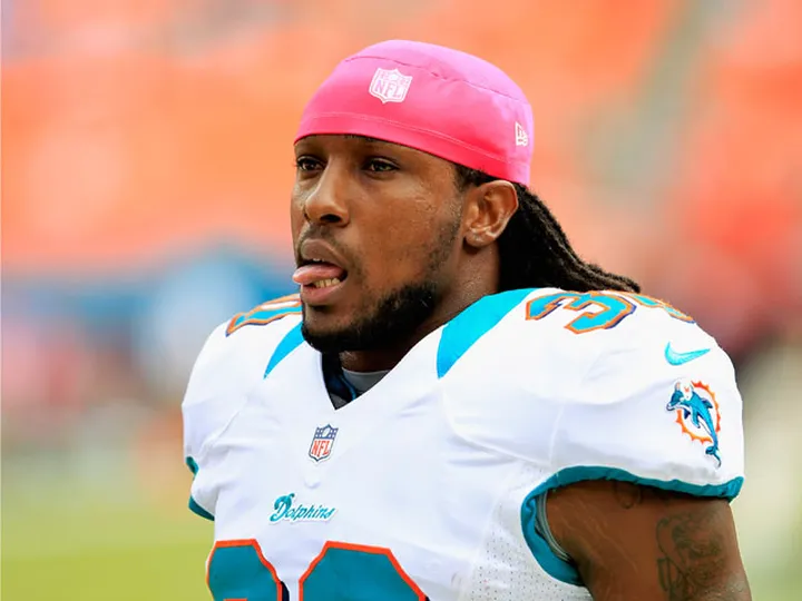 Chris Clemons reports to camp late