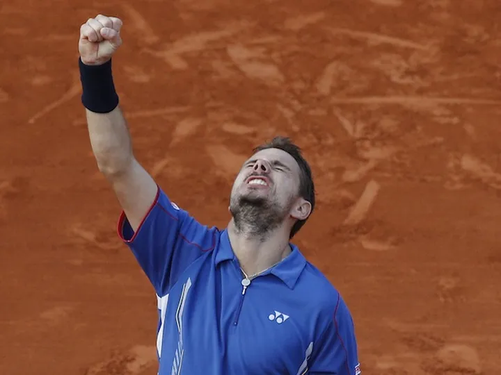 Wawrinka wins five-set battle