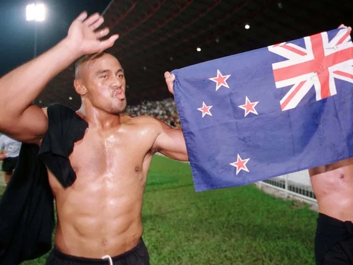 Mike Catt: 'Jonah Lomu legacy incredible'