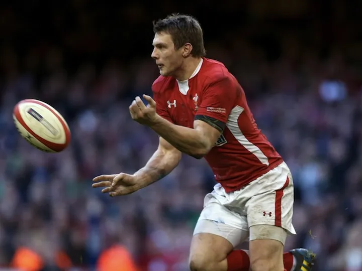 Biggar signs new Ospreys deal