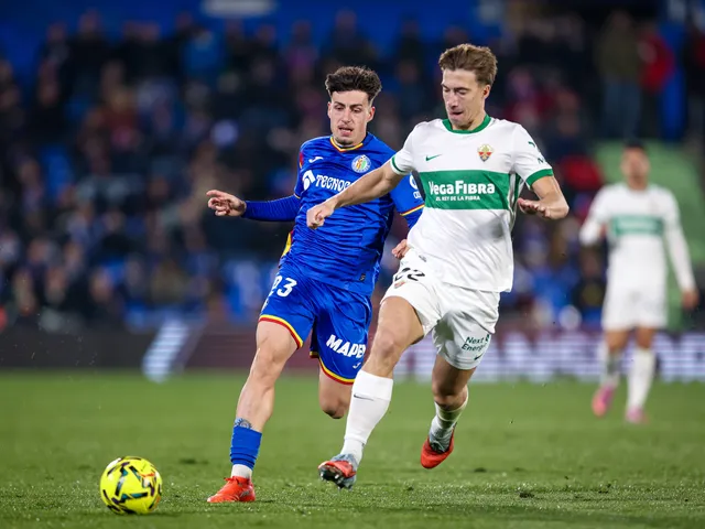 Man Utd 'scout' La Liga defender