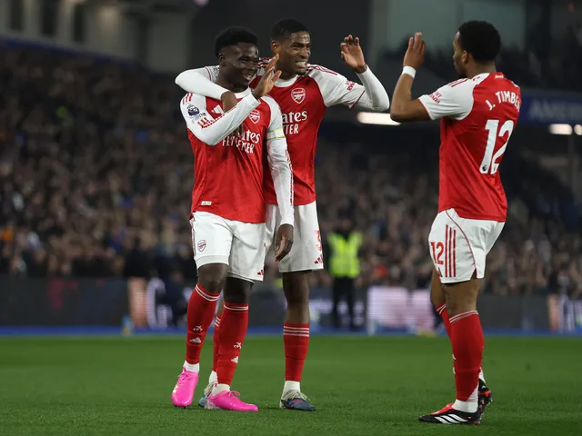 Triple Arsenal injury update as £50m star spotted limping before Sunderland clash