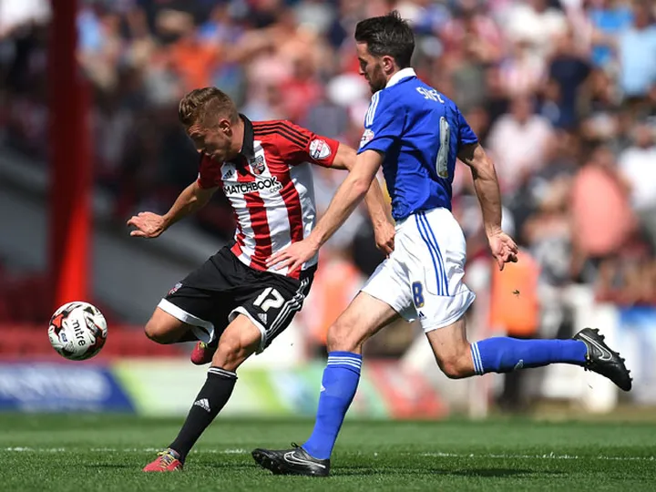 Kerschbaumer in for Brentford