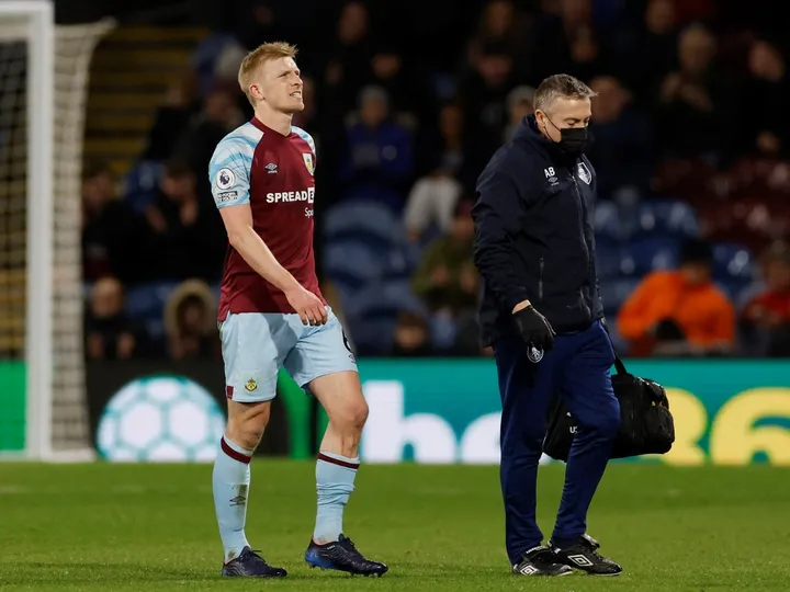 Sean Dyche hopes Ben Mee's injury will 'settle down'