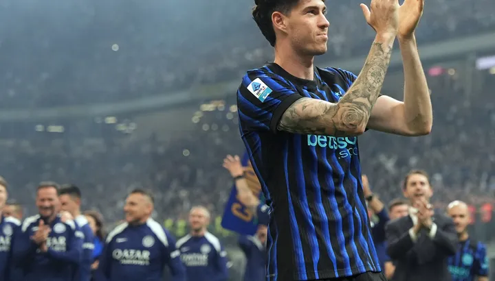 Barcelona transfer news: Alessandro Bastoni stance leaves Blaugrana fuming