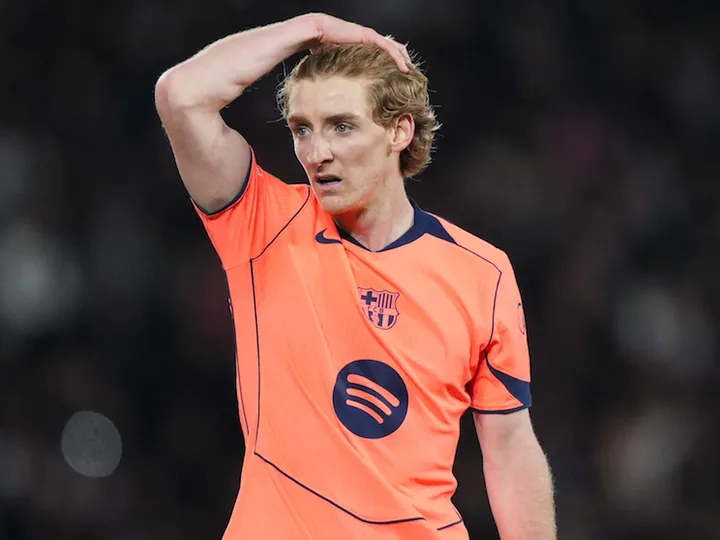"Lacked precision", "Disorientated" - How Spanish media rated Barca's Gordon in PSG defeat