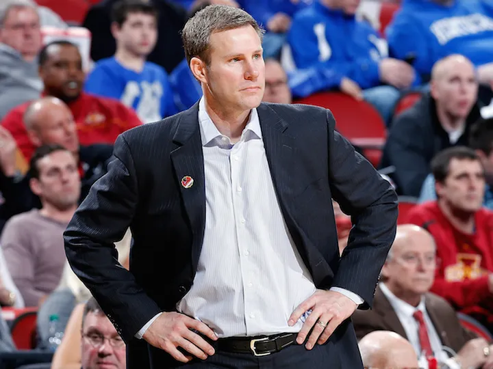 Report: Hoiberg in talks with Bulls