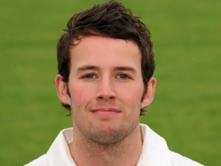 Palladino signs new deal at Derbyshire