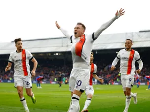 Woodrow snatches last-gasp point for Luton away to Palace 