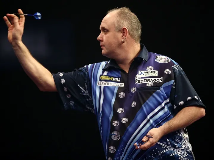 White suffers surprise defeat to Van den Bergh