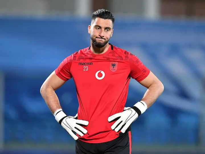 Chelsea ready to join race for Thomas Strakosha?