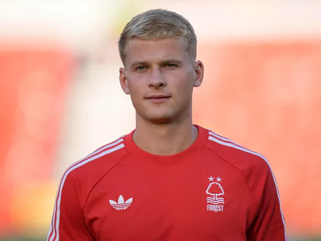 Nottingham Forest defender Abbott 'agrees terms' with two Championship clubs