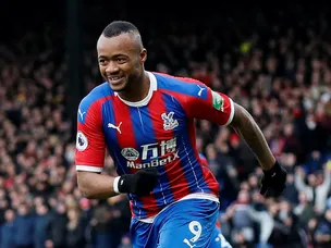 Arsenal held by Palace as Aubameyang sees red