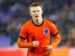 Liverpool among 'seven PL clubs' to watch highly-rated Dutch midfielder