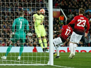 Shaw own goal hands Barcelona first-leg advantage
