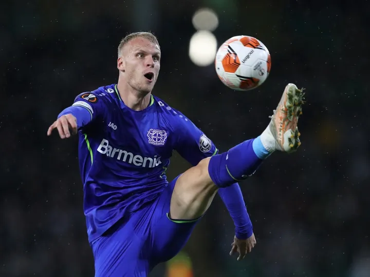 Newcastle 'resume talks for Mitchel Bakker'