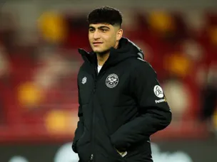 Konak signs new Brentford contract as midfielder completes Championship loan move