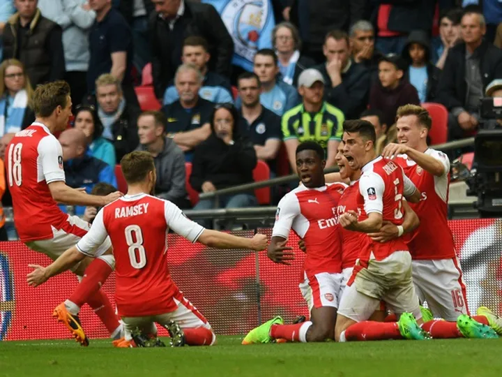 Alexis Sanchez sends Arsenal into FA Cup final