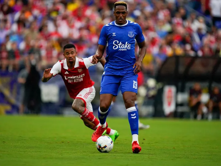 Yerry Mina confirms Everton exit this summer