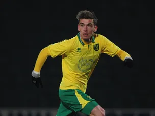 Toffolo blunder earns West Ham win over Norwich