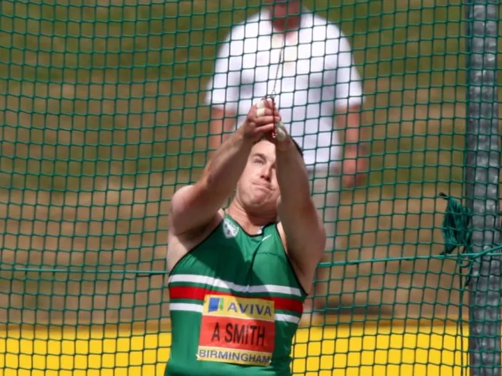 Smith unlikely to reach hammer final