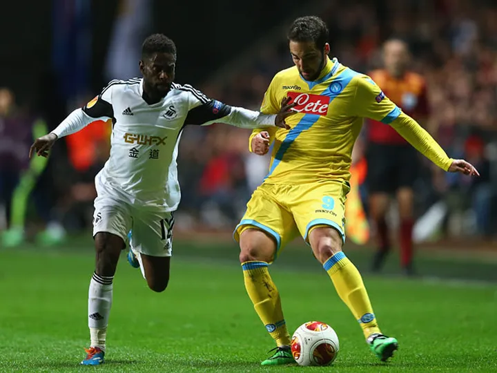 Swansea, Napoli goalless 