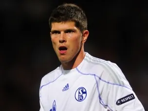 Huntelaar out for eight weeks