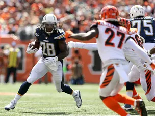Dalton double gives Bengals lead