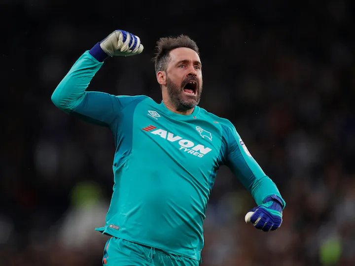 Manchester City extend Scott Carson's loan deal