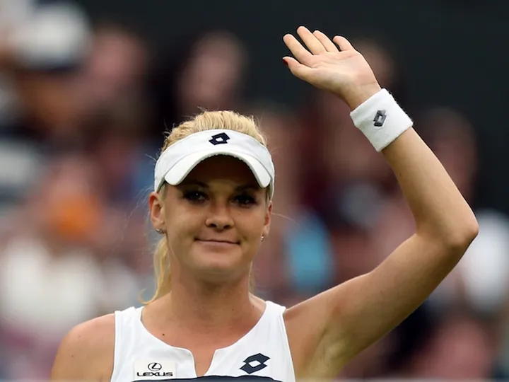 Radwanska eases past Johansson