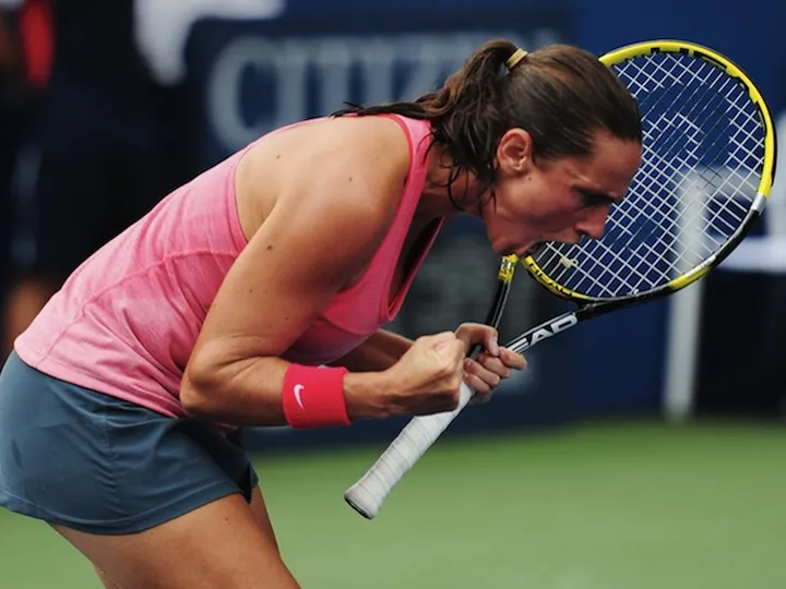 Vinci edges out Mladenovic to reach US Open semis
