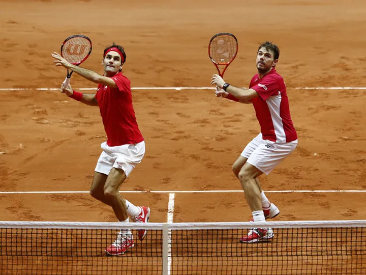 Doubles win puts Switzerland ahead