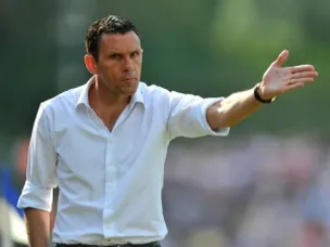 Poyet happy with "tired" Brighton