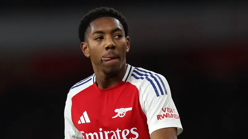 Man United should view Lewis-Skelly as a left-back rather than a central midfielder
