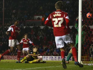 Emmanuel-Thomas goal ensures cup replay