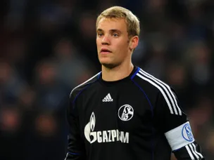 Low defends Neuer