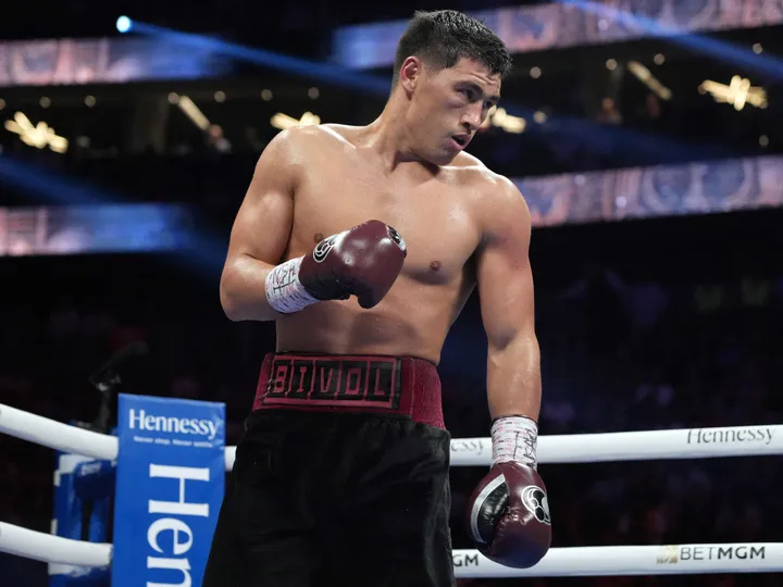 Bivol sparkles in victory over Ramirez in Abu Dhabi