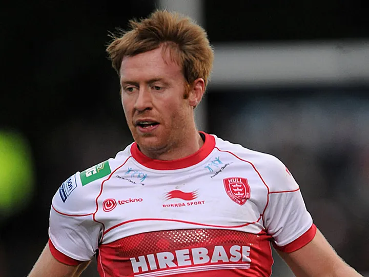 Castleford edged out at Hull