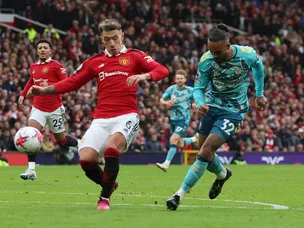 Casemiro sent off as 10-man Man United held by Southampton