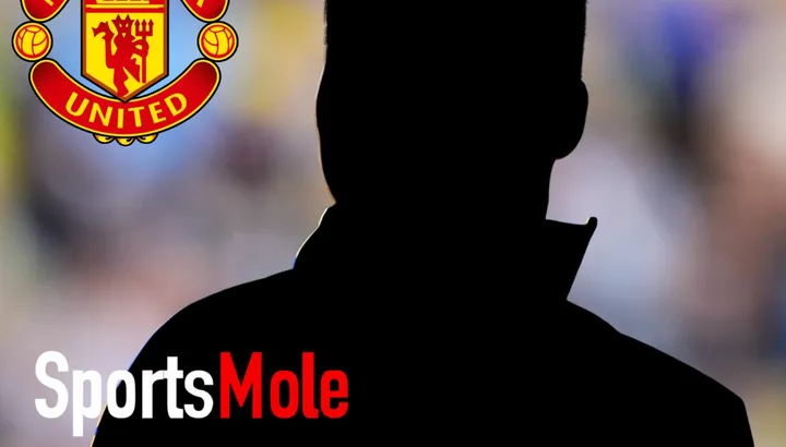 Man United midfielder receives 'ambitious' offer ahead of summer revamp