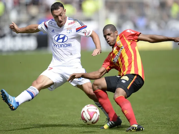 Lens pick up first win