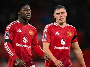 Italian clubs 'weighing up' summer moves for unsettled Man United midfielder