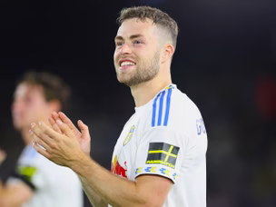Leeds braced to receive bids for defender: Latest transfer news and rumours today